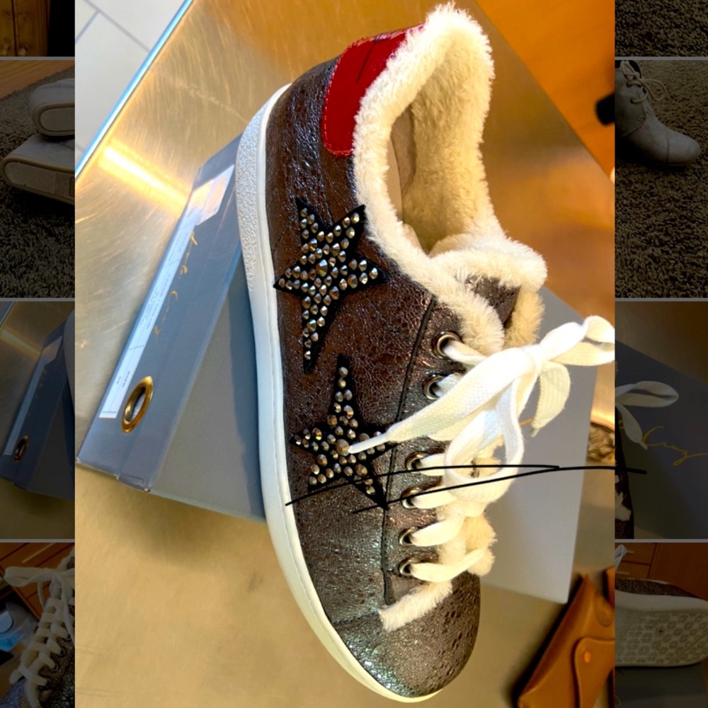 Lola Cruz Sneakers